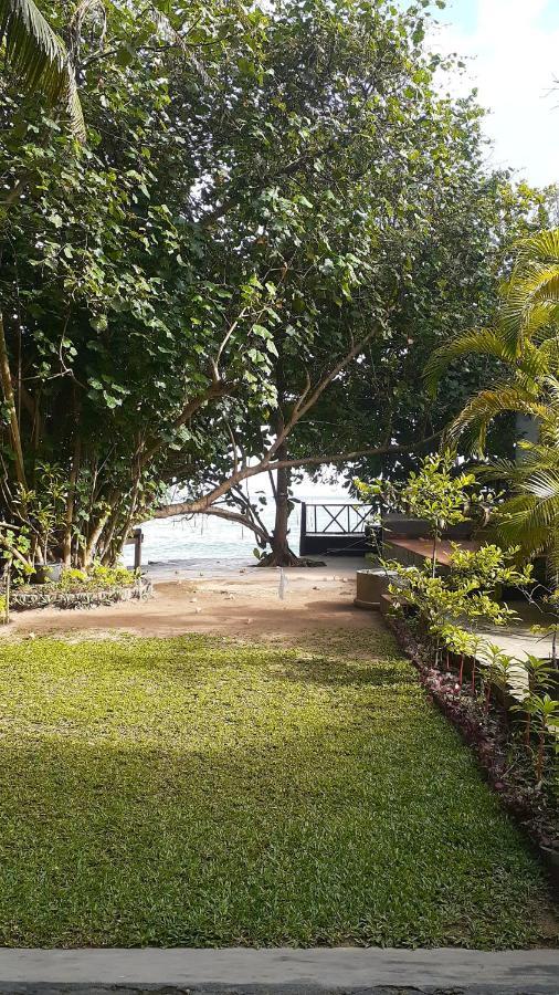 Готель Beach Paradise Матара Екстер'єр фото